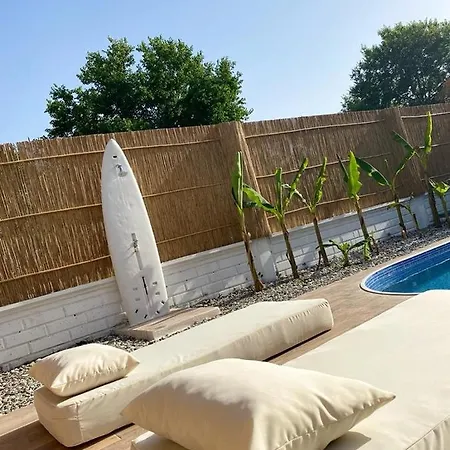 アパート Mesmerizing Bungalow With Private Pool Close To Beach In Babatasi