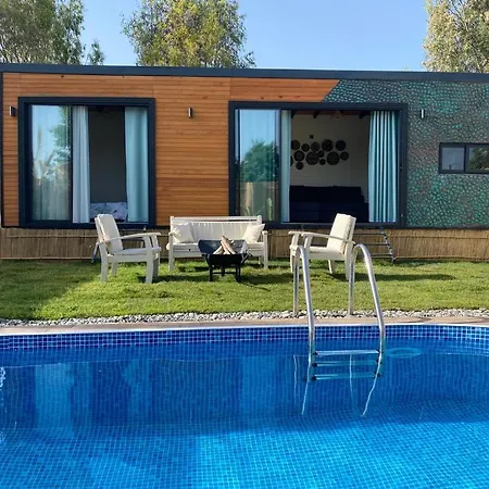 アパート Mesmerizing Bungalow With Private Pool Close To Beach In Babatasi